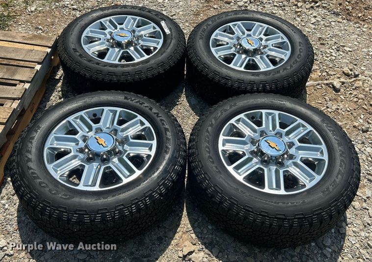 image for item EK8212 (4) 275/65/20 Goodyear Wrangler tires and wheels