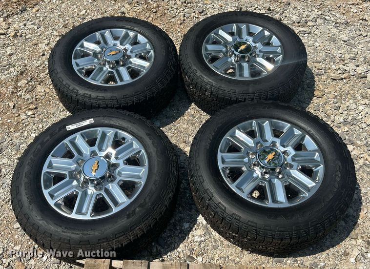 image for item EK8212 (4) 275/65/20 Goodyear Wrangler tires and wheels