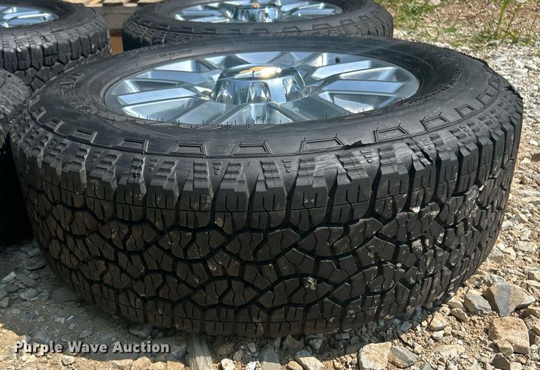 image for item EK8212 (4) 275/65/20 Goodyear Wrangler tires and wheels