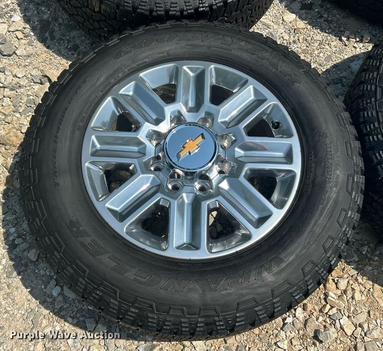 image for item EK8212 (4) 275/65/20 Goodyear Wrangler tires and wheels