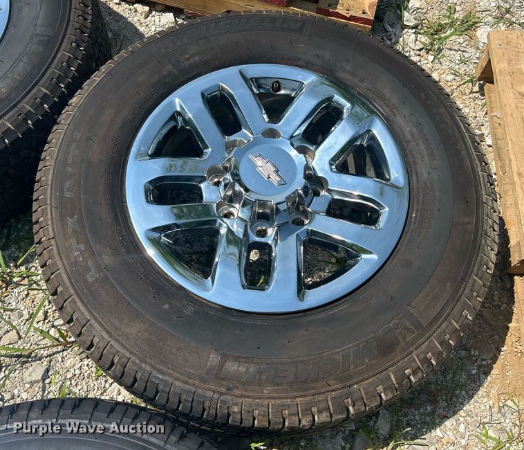 image for item EK8213 (4) 265/70/18 Michelin LTxA/TA tires and wheels