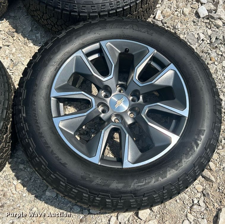 image for item EK8214 (4) 275/60R20 Goodyear Wrangler tires and wheels