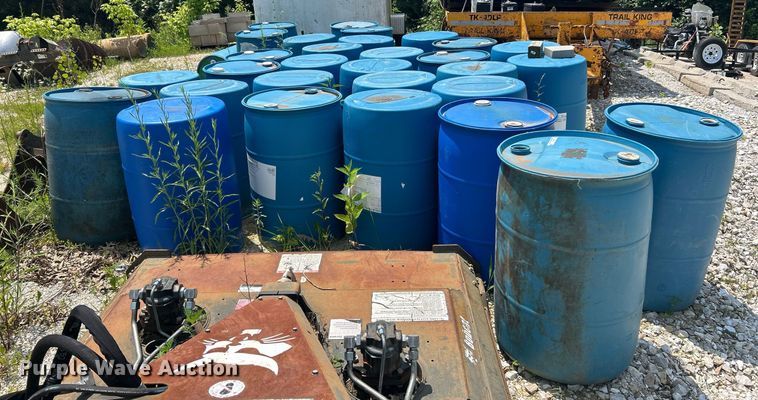 image for item EK8219 (31) plastic barrels