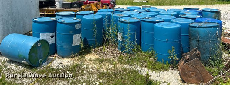 image for item EK8219 (31) plastic barrels