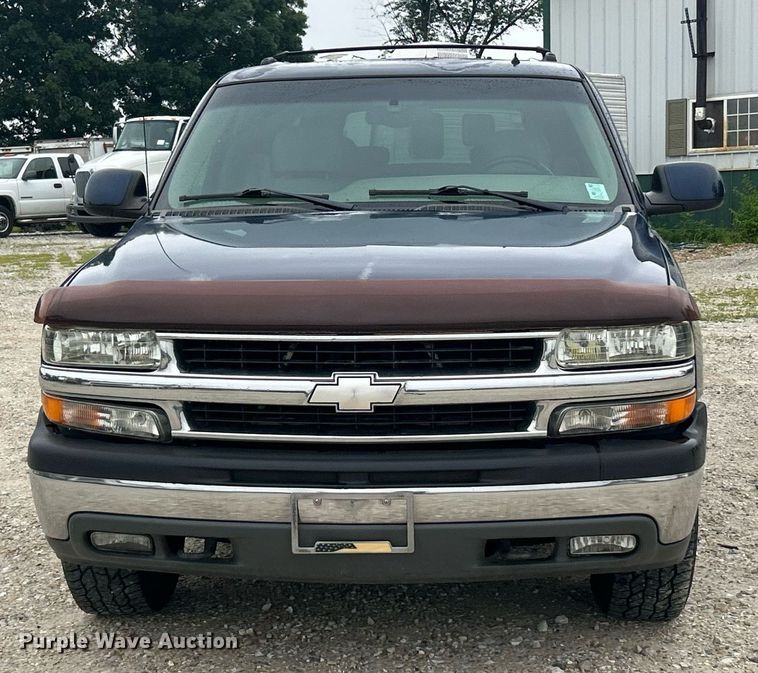 image for item EK8234 2002 Chevrolet Suburban  1500LT  SUV
