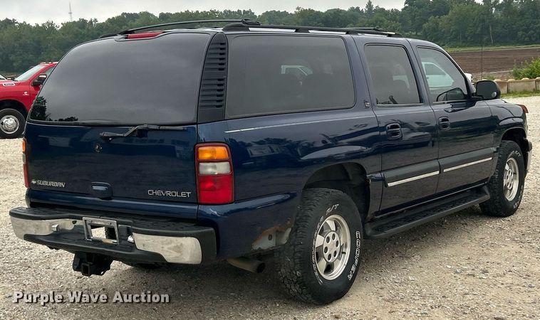 image for item EK8234 2002 Chevrolet Suburban  1500LT  SUV