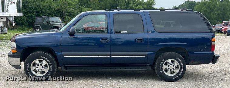 image for item EK8234 2002 Chevrolet Suburban  1500LT  SUV