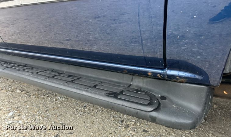 image for item EK8234 2002 Chevrolet Suburban  1500LT  SUV