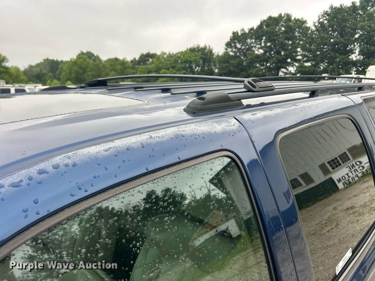 image for item EK8234 2002 Chevrolet Suburban  1500LT  SUV