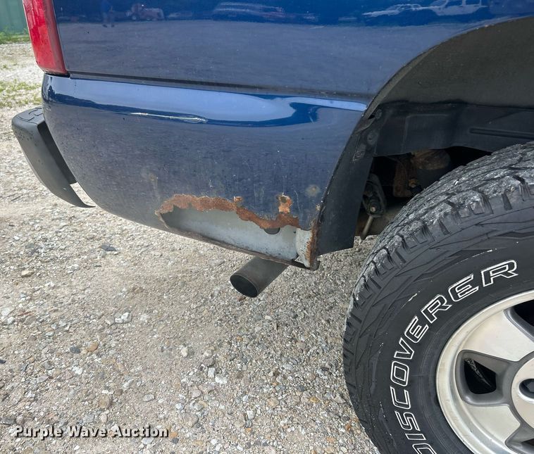 image for item EK8234 2002 Chevrolet Suburban  1500LT  SUV