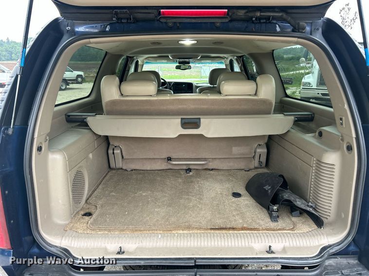 image for item EK8234 2002 Chevrolet Suburban  1500LT  SUV