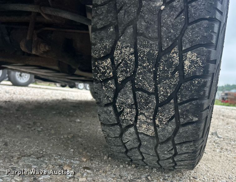 image for item EK8234 2002 Chevrolet Suburban  1500LT  SUV