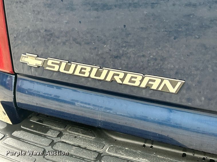 image for item EK8234 2002 Chevrolet Suburban  1500LT  SUV