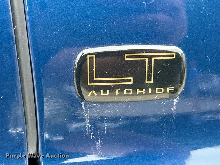 image for item EK8234 2002 Chevrolet Suburban  1500LT  SUV