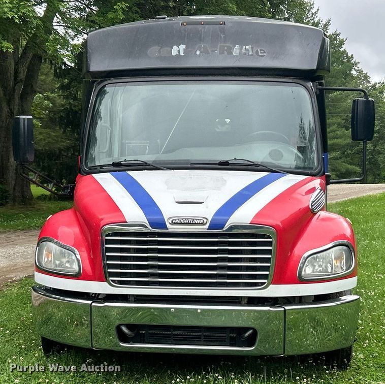 image for item EK8244 2015 Freightliner M2 shuttle bus