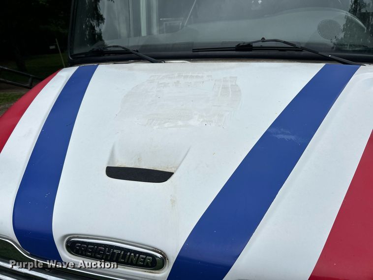 image for item EK8244 2015 Freightliner M2 shuttle bus