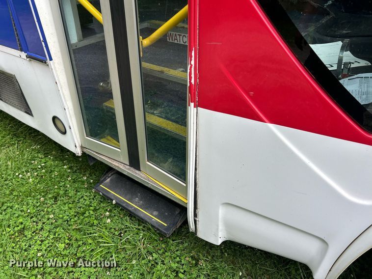 image for item EK8244 2015 Freightliner M2 shuttle bus