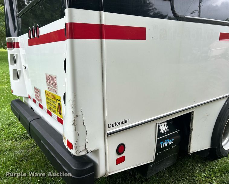 image for item EK8244 2015 Freightliner M2 shuttle bus