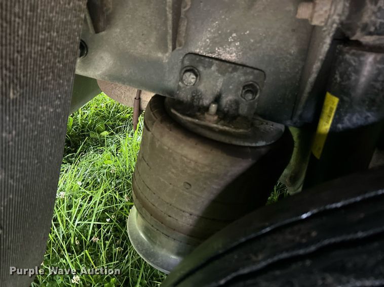 image for item EK8244 2015 Freightliner M2 shuttle bus