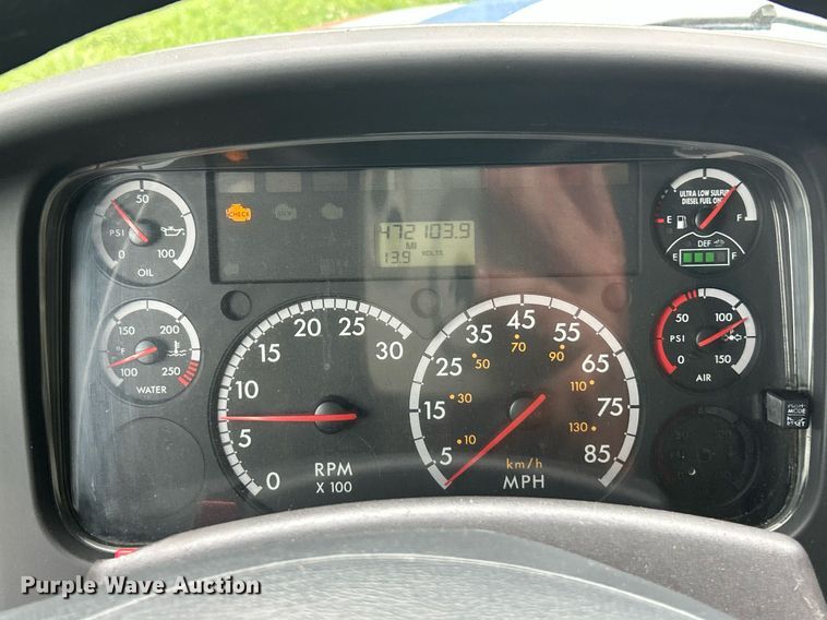 image for item EK8244 2015 Freightliner M2 shuttle bus