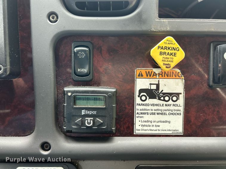 image for item EK8244 2015 Freightliner M2 shuttle bus