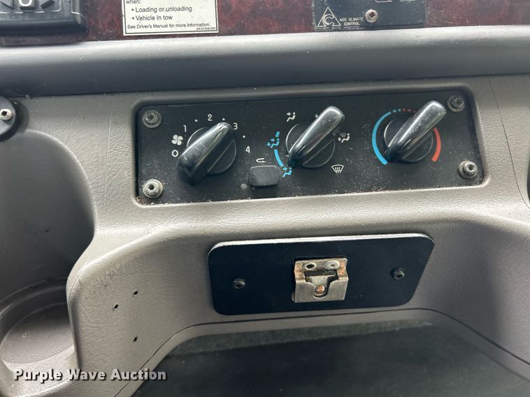 image for item EK8244 2015 Freightliner M2 shuttle bus