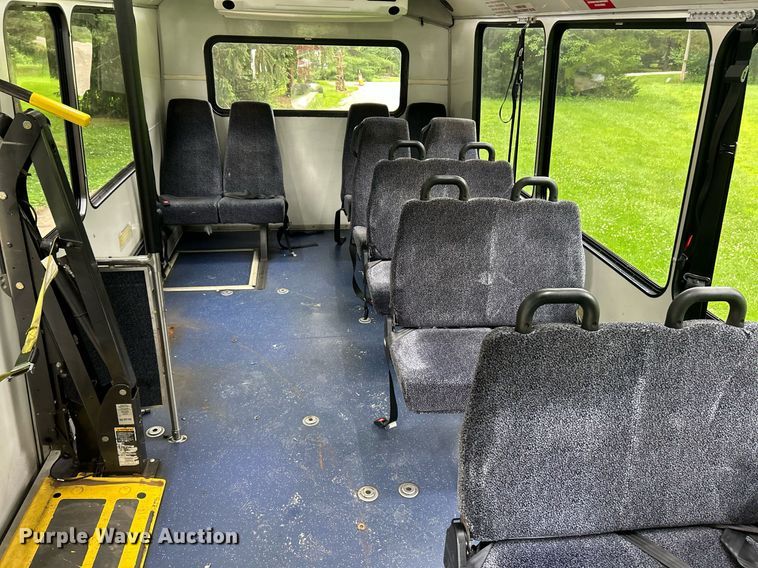 image for item EK8244 2015 Freightliner M2 shuttle bus