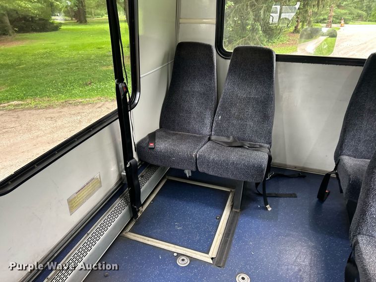 image for item EK8244 2015 Freightliner M2 shuttle bus