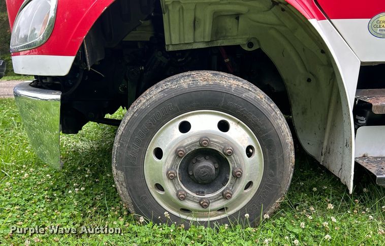 image for item EK8244 2015 Freightliner M2 shuttle bus