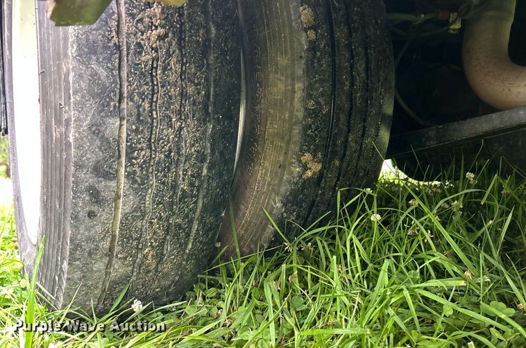 image for item EK8244 2015 Freightliner M2 shuttle bus