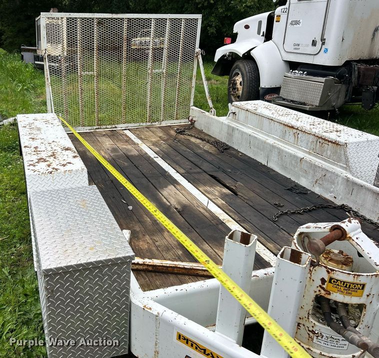 image for item EK8245 1999 S.D Pitman equipment trailer