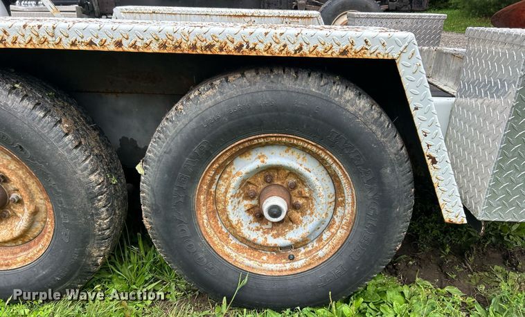 image for item EK8245 1999 S.D Pitman equipment trailer