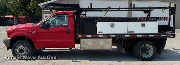 image for item EM2003 2002 Ford F450 Super Duty flatbed truck