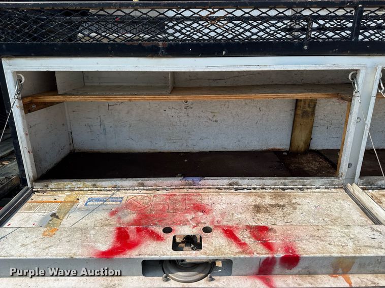 image for item EM2003 2002 Ford F450 Super Duty flatbed truck