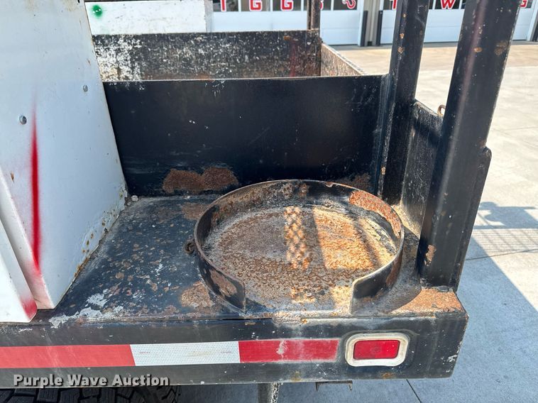 image for item EM2003 2002 Ford F450 Super Duty flatbed truck