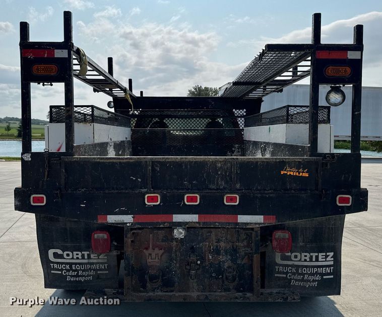 image for item EM2003 2002 Ford F450 Super Duty flatbed truck