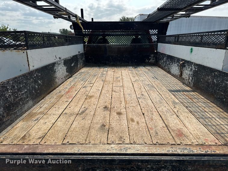 image for item EM2003 2002 Ford F450 Super Duty flatbed truck