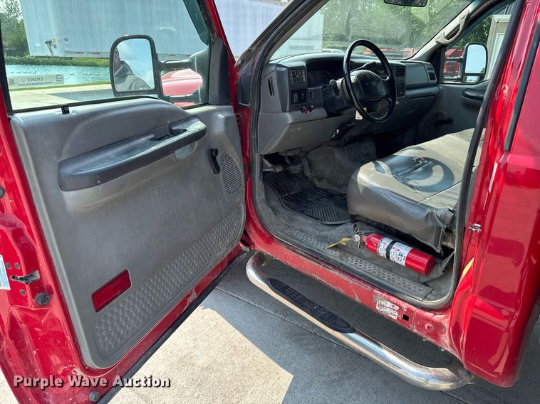 image for item EM2003 2002 Ford F450 Super Duty flatbed truck