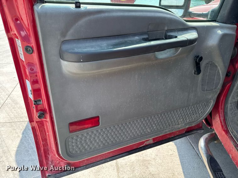 image for item EM2003 2002 Ford F450 Super Duty flatbed truck