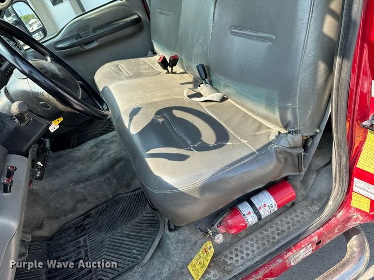 image for item EM2003 2002 Ford F450 Super Duty flatbed truck