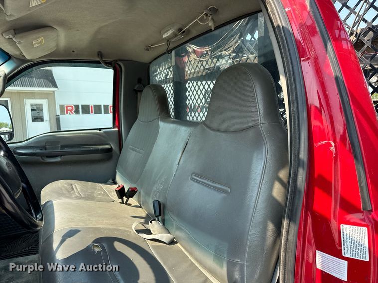 image for item EM2003 2002 Ford F450 Super Duty flatbed truck