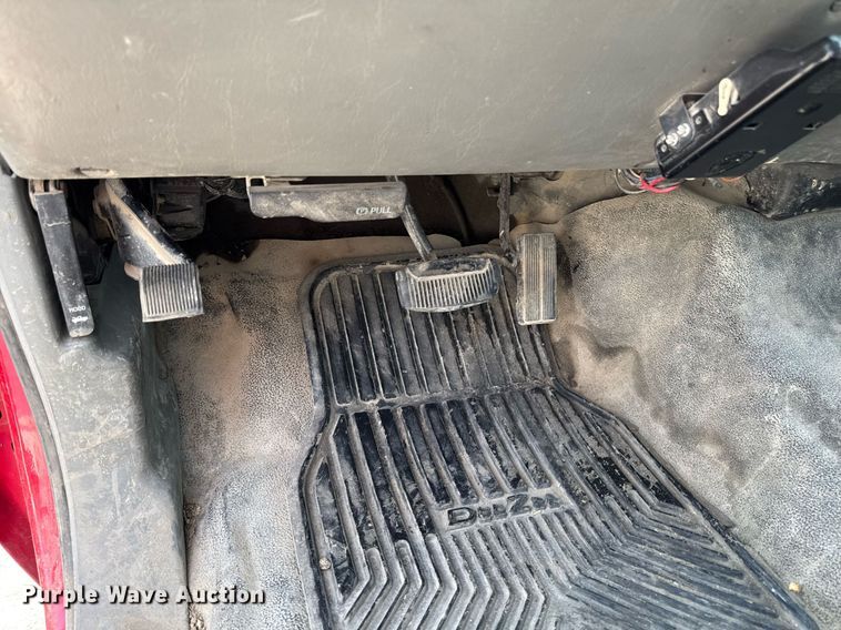 image for item EM2003 2002 Ford F450 Super Duty flatbed truck