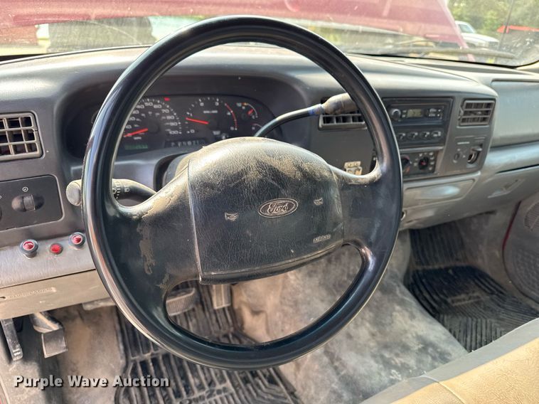 image for item EM2003 2002 Ford F450 Super Duty flatbed truck