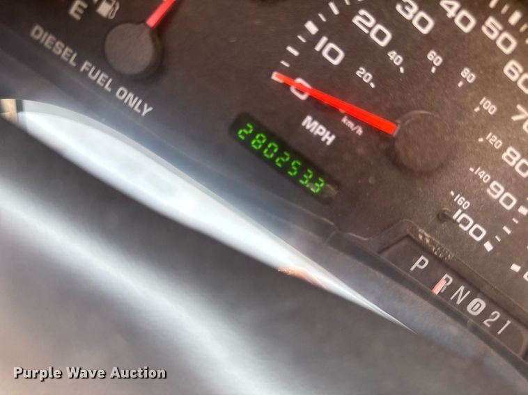 image for item EM2003 2002 Ford F450 Super Duty flatbed truck