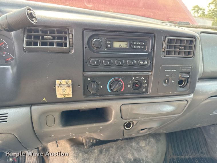 image for item EM2003 2002 Ford F450 Super Duty flatbed truck