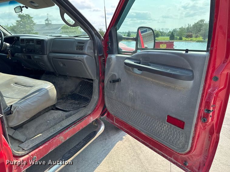 image for item EM2003 2002 Ford F450 Super Duty flatbed truck