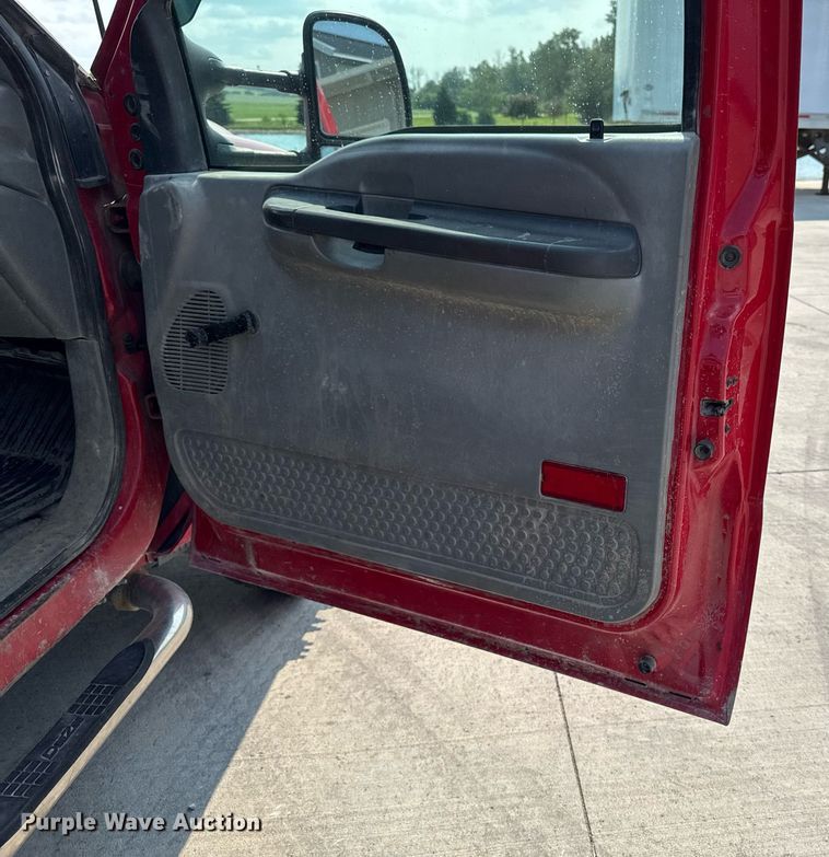 image for item EM2003 2002 Ford F450 Super Duty flatbed truck