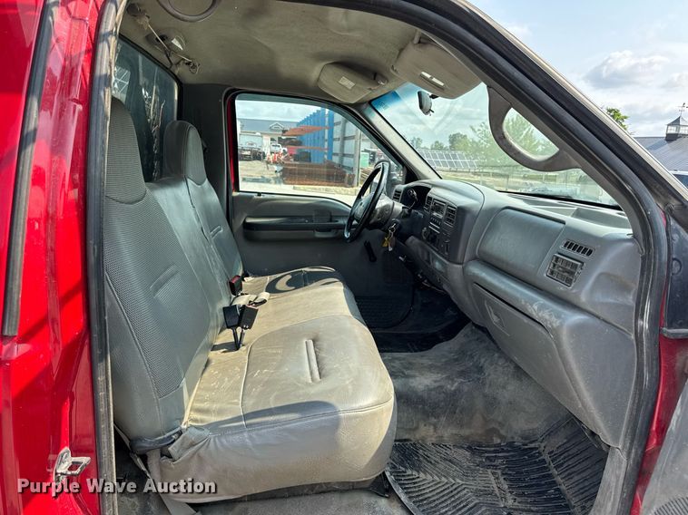 image for item EM2003 2002 Ford F450 Super Duty flatbed truck