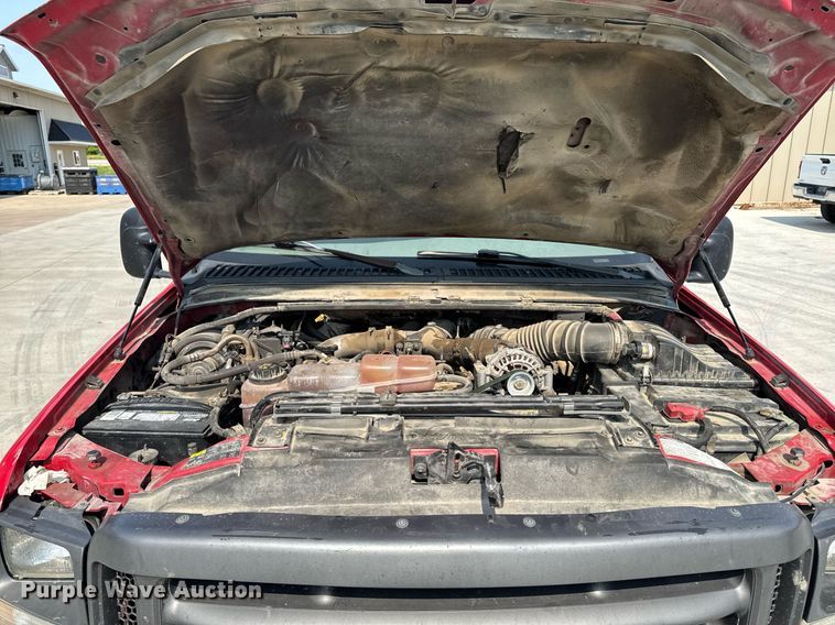 image for item EM2003 2002 Ford F450 Super Duty flatbed truck