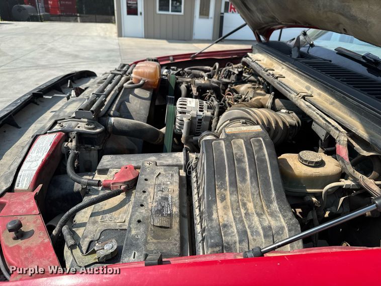 image for item EM2003 2002 Ford F450 Super Duty flatbed truck